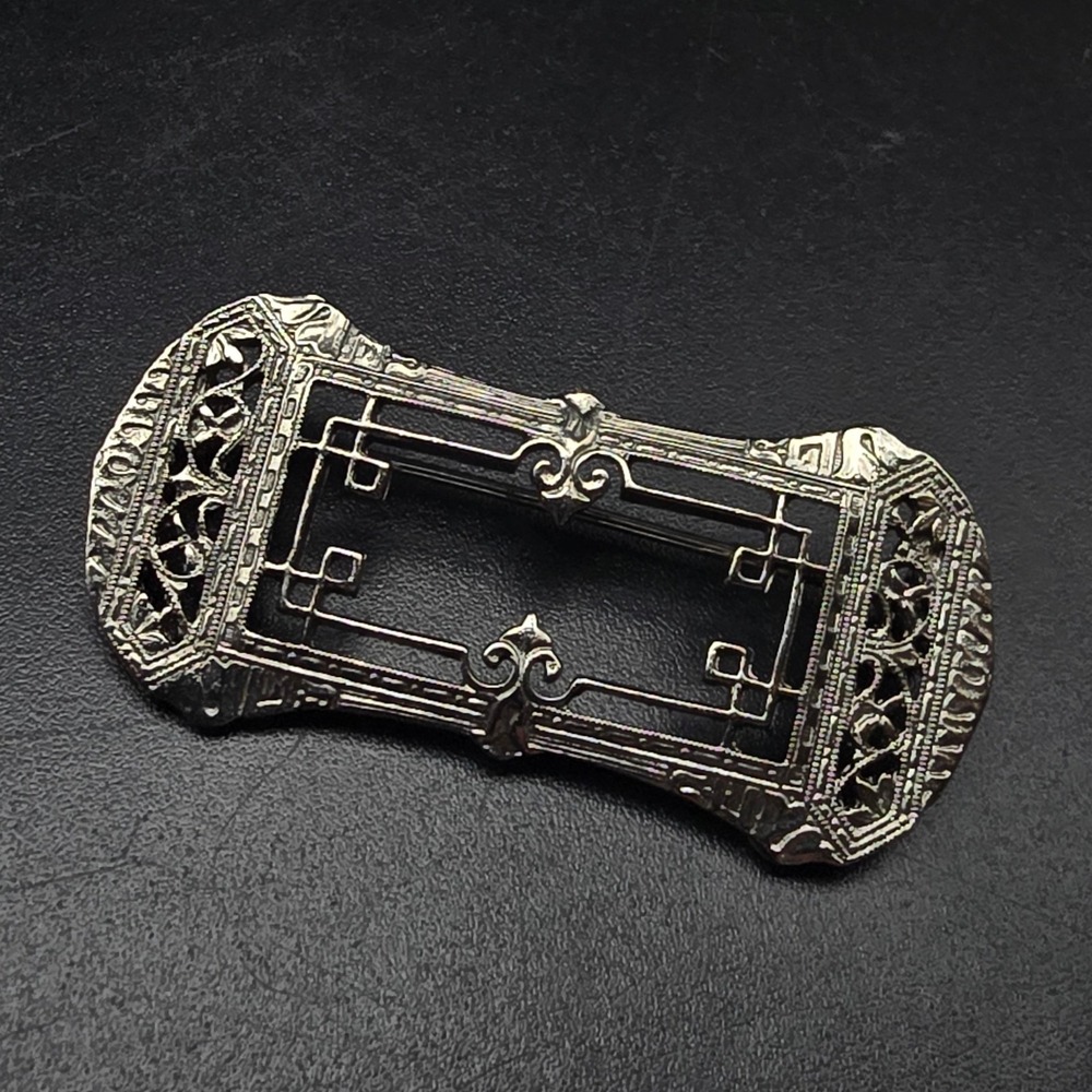 Art Deco Silver Tone Frame Brooch Ornate Filigree Vintage Costume Jewelry